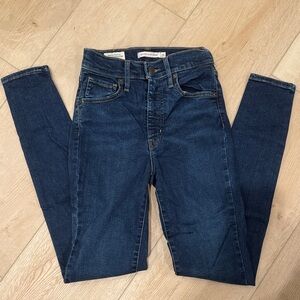 Levis Premium Mile High Super Skinny Stretchy Blue Jeans size 25